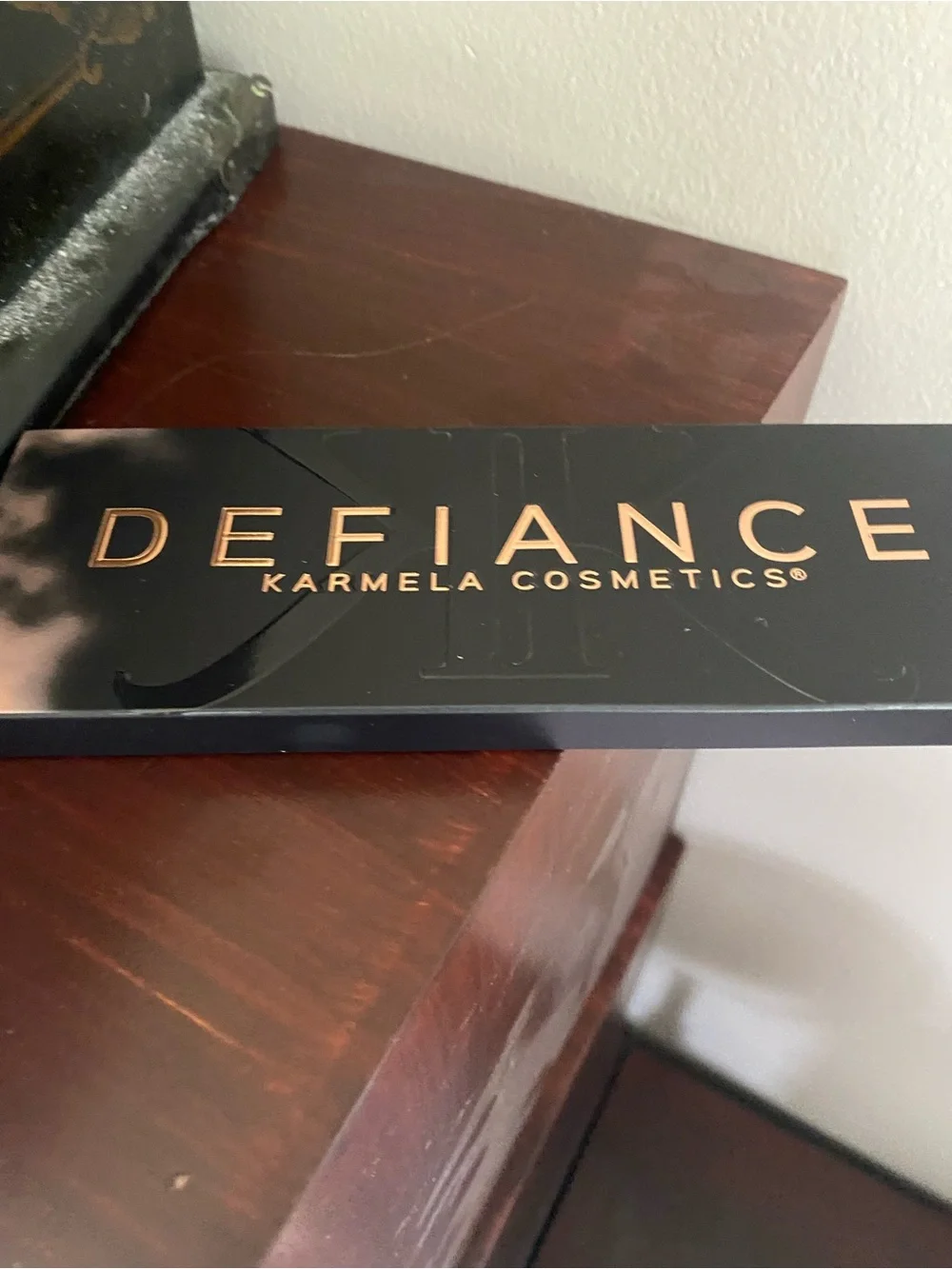 Defiance Eyeshadow Palette - Neutral Brown & Gold Shades